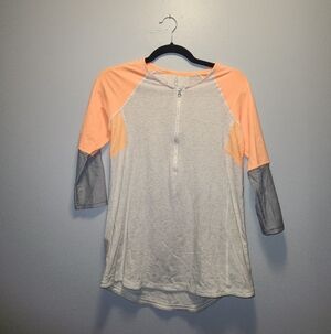Lululemon 3/4 sleeve breathable Athletic Top | Small
